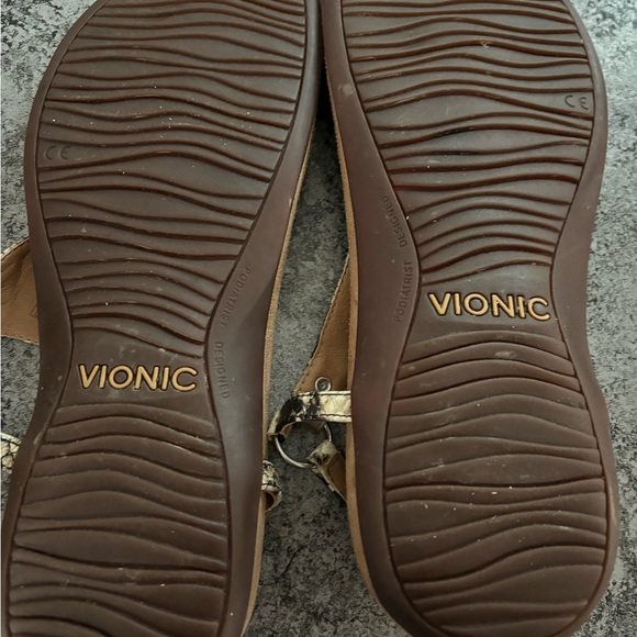 Vionic snakeskin sandals - Picture 2 of 5